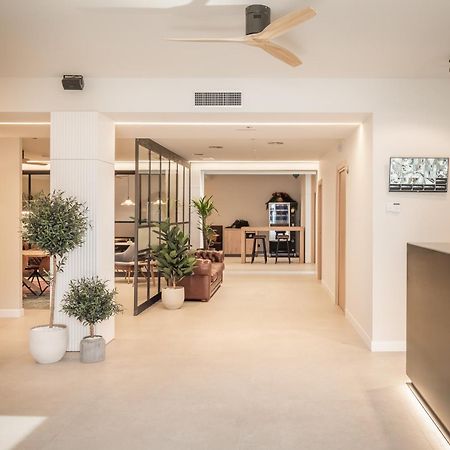 Aerohotel Barcelona Airport 24H エル・プラー・デ・ジョブレガット エクステリア 写真
