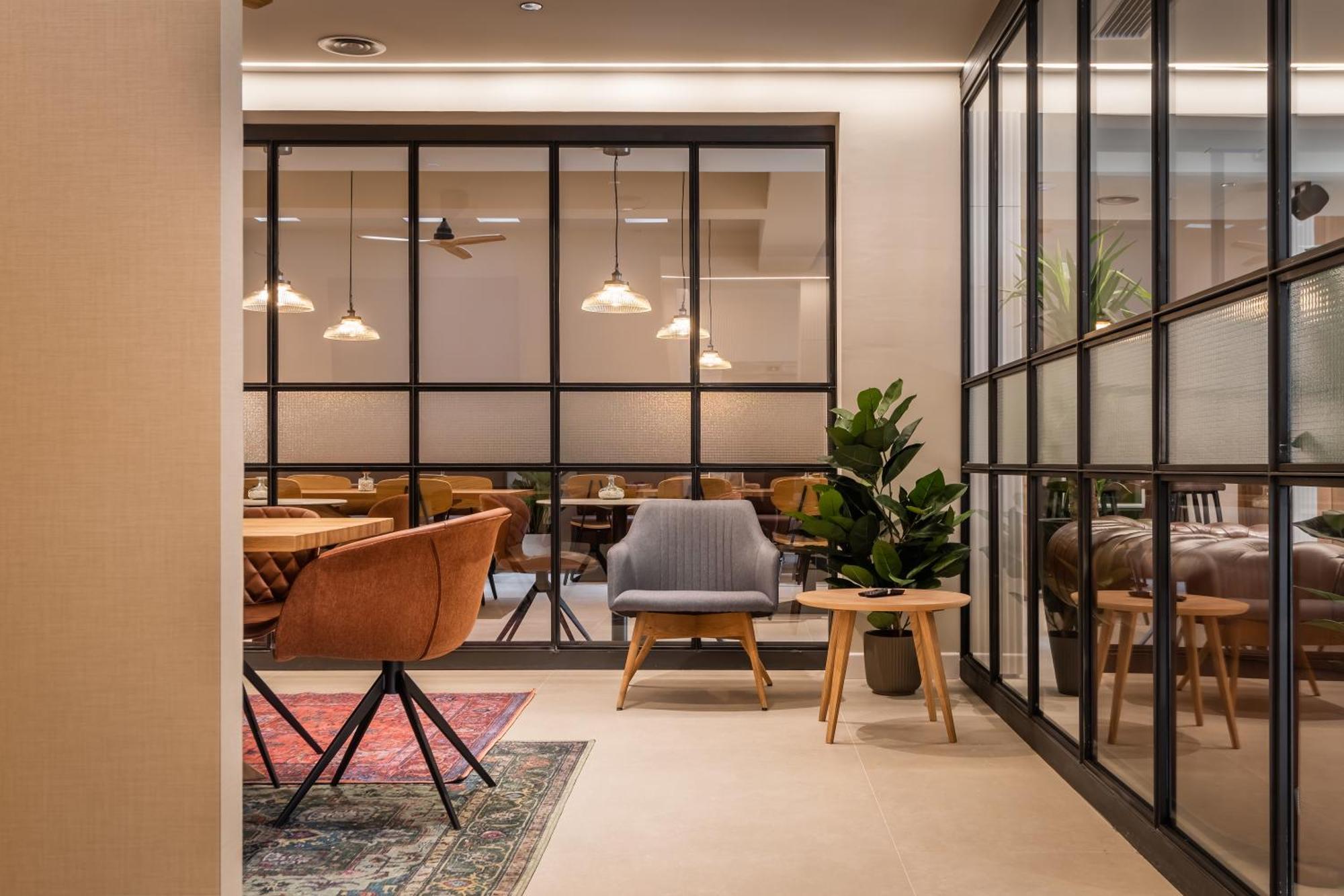 Aerohotel Barcelona Airport 24H エル・プラー・デ・ジョブレガット エクステリア 写真